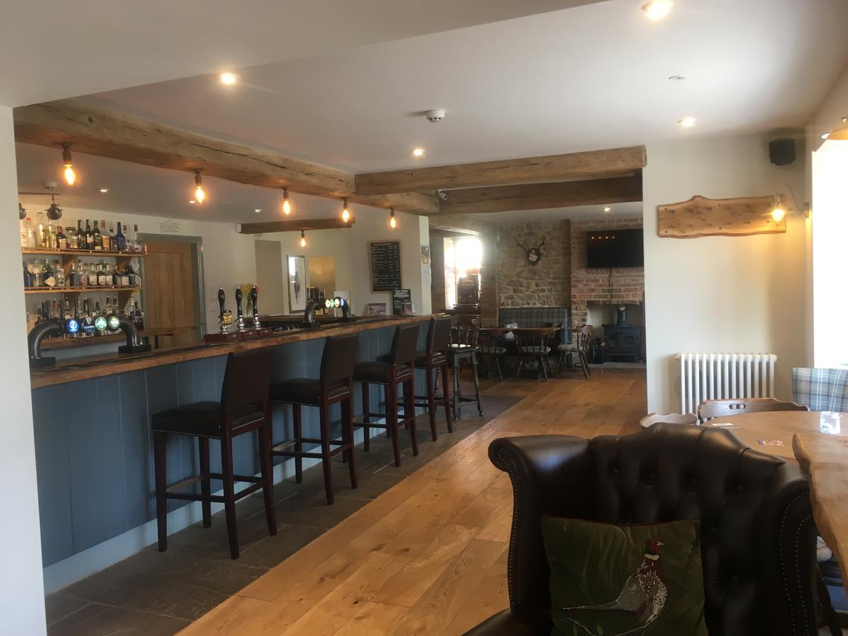 The Cayley Arms Inn Pickering Eksteriør billede