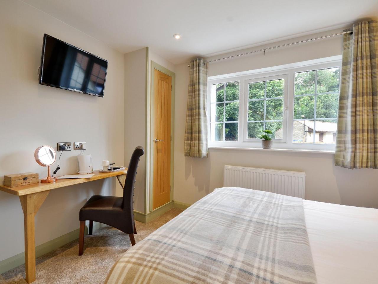 The Cayley Arms Inn Pickering Eksteriør billede