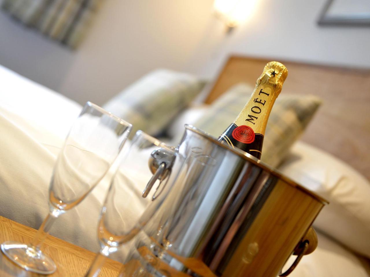 The Cayley Arms Inn Pickering Eksteriør billede